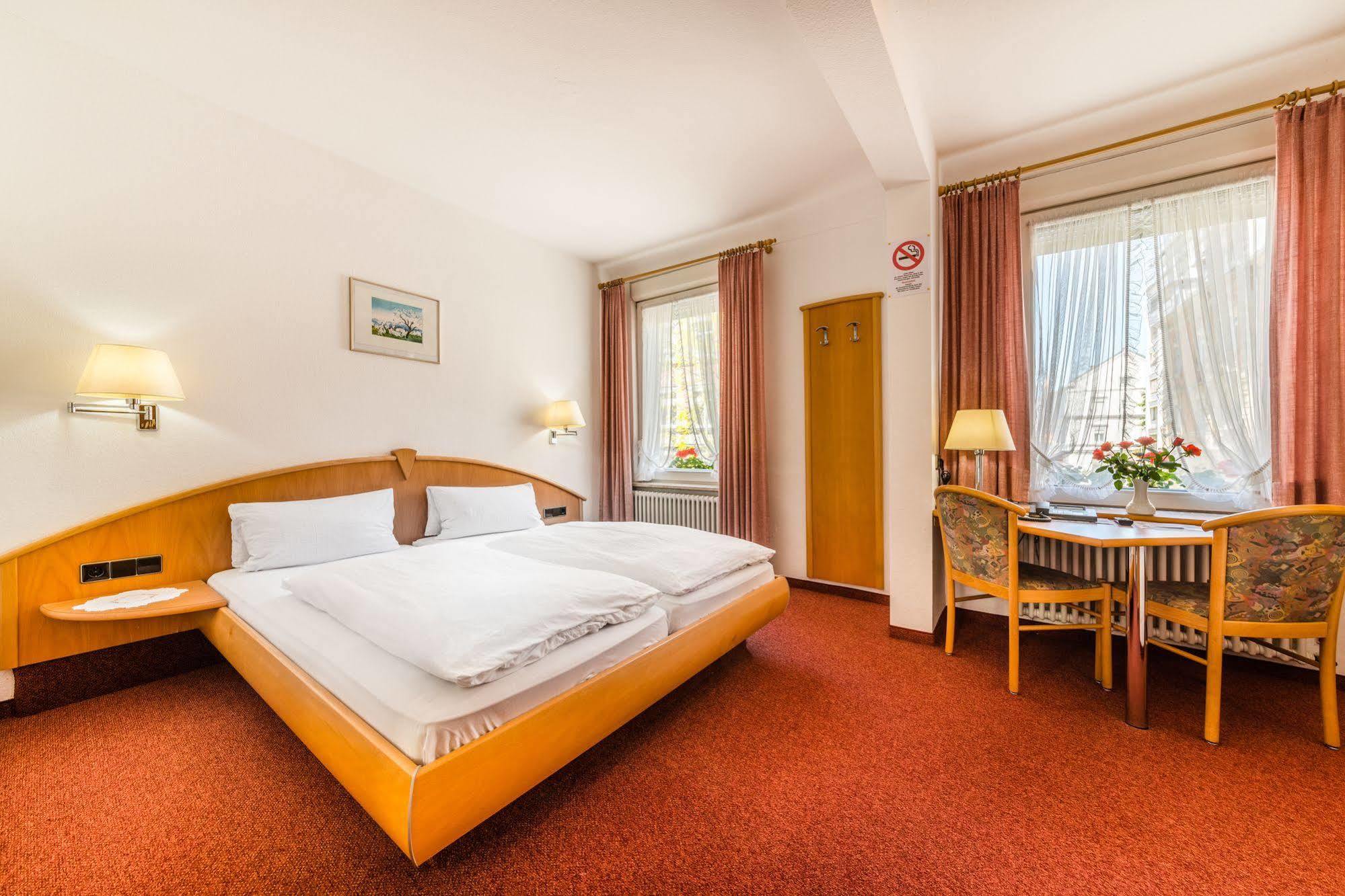 Hotel Goldener Sternen Constance Extérieur photo